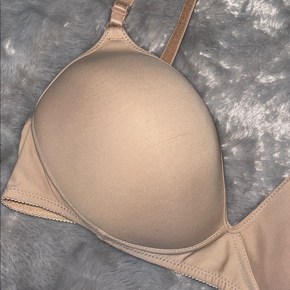 Vassarette® 38B Lightly Lined Beige Bra – Soft Stretch Nylon/Spandex - Picture 3 of 5